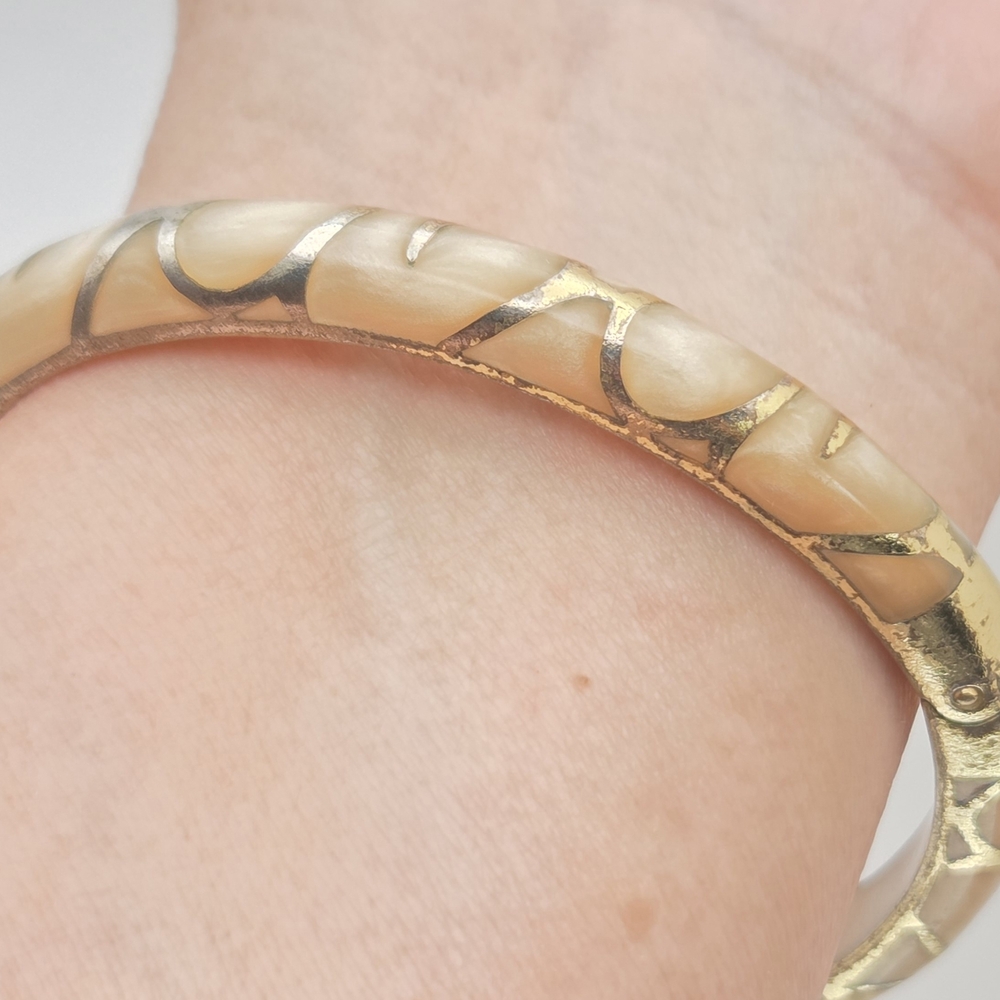 Cristina Sabatini Designer 18K Gold Plated Resin Clamper Bangle - Picture 7 of 16